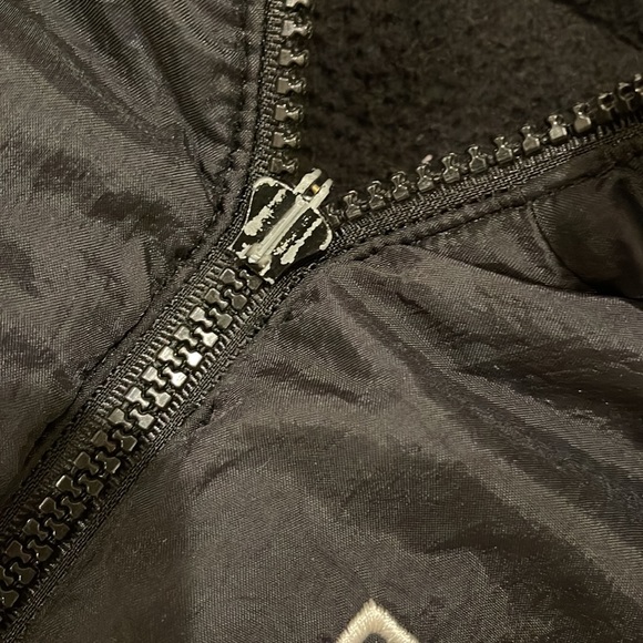 Vintage Oakland Raiders NFL black/windbreaker/fleece jacket size M(10-12) kids - Picture 9 of 9